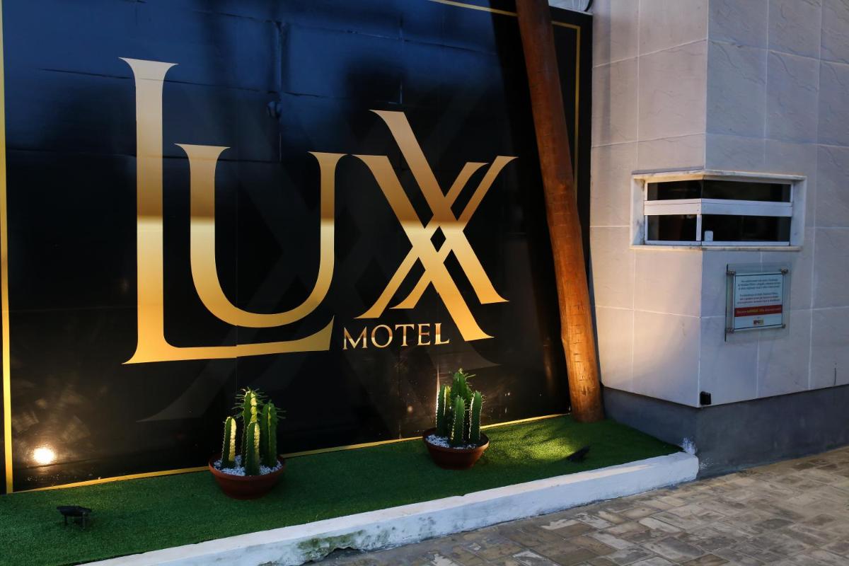 Lux Motel - main image