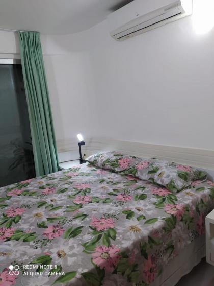 Confortável apartamento de 2 quartos para 5 pessoas totalmente mobiliado com excelente wifi e tv a cabo localizado a apenas uma quadra do calçadão da Praia de Ponta Negra prédio com piscina churrasqueira e portaria virtual e eletrônica 24 horas - image 12