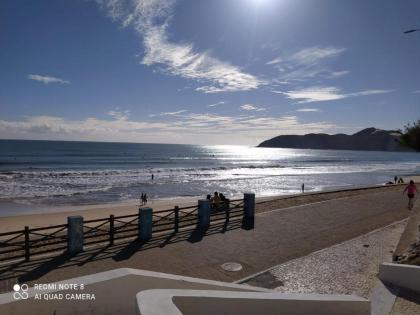 Confortável apartamento de 2 quartos para 5 pessoas totalmente mobiliado com excelente wifi e tv a cabo localizado a apenas uma quadra do calçadão da Praia de Ponta Negra prédio com piscina churrasqueira e portaria virtual e eletrônica 24 horas - image 14