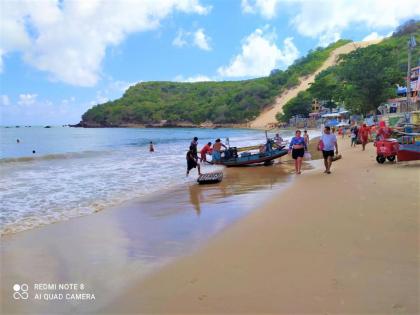 Confortável apartamento de 2 quartos para 5 pessoas totalmente mobiliado com excelente wifi e tv a cabo localizado a apenas uma quadra do calçadão da Praia de Ponta Negra prédio com piscina churrasqueira e portaria virtual e eletrônica 24 horas - image 19